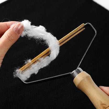 Portable Lint and Pet Hair Removing Tool – a reusable, lightweight pet hair lint remover tool for clothes, upholstery, and car interiors. Compact and eco-friendly with a washable design, perfect for quick touch-ups at home or on the go.