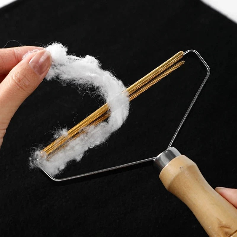 Portable Lint and Pet Hair Removing Tool